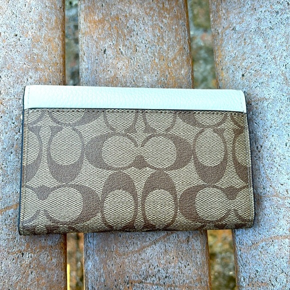 Coach Jade Medium Envelope Wallet In Signature Canvas - Picture 3 of 5